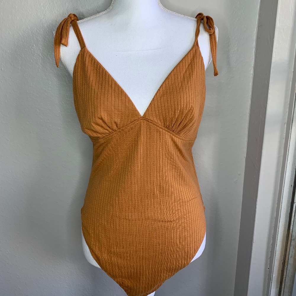 NWOT Ribbed Bodysuit